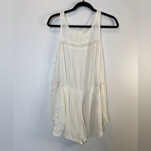 Tularosa Women’s Size XS White Romper Cold Shoulder Lace Boho Beach Coastal